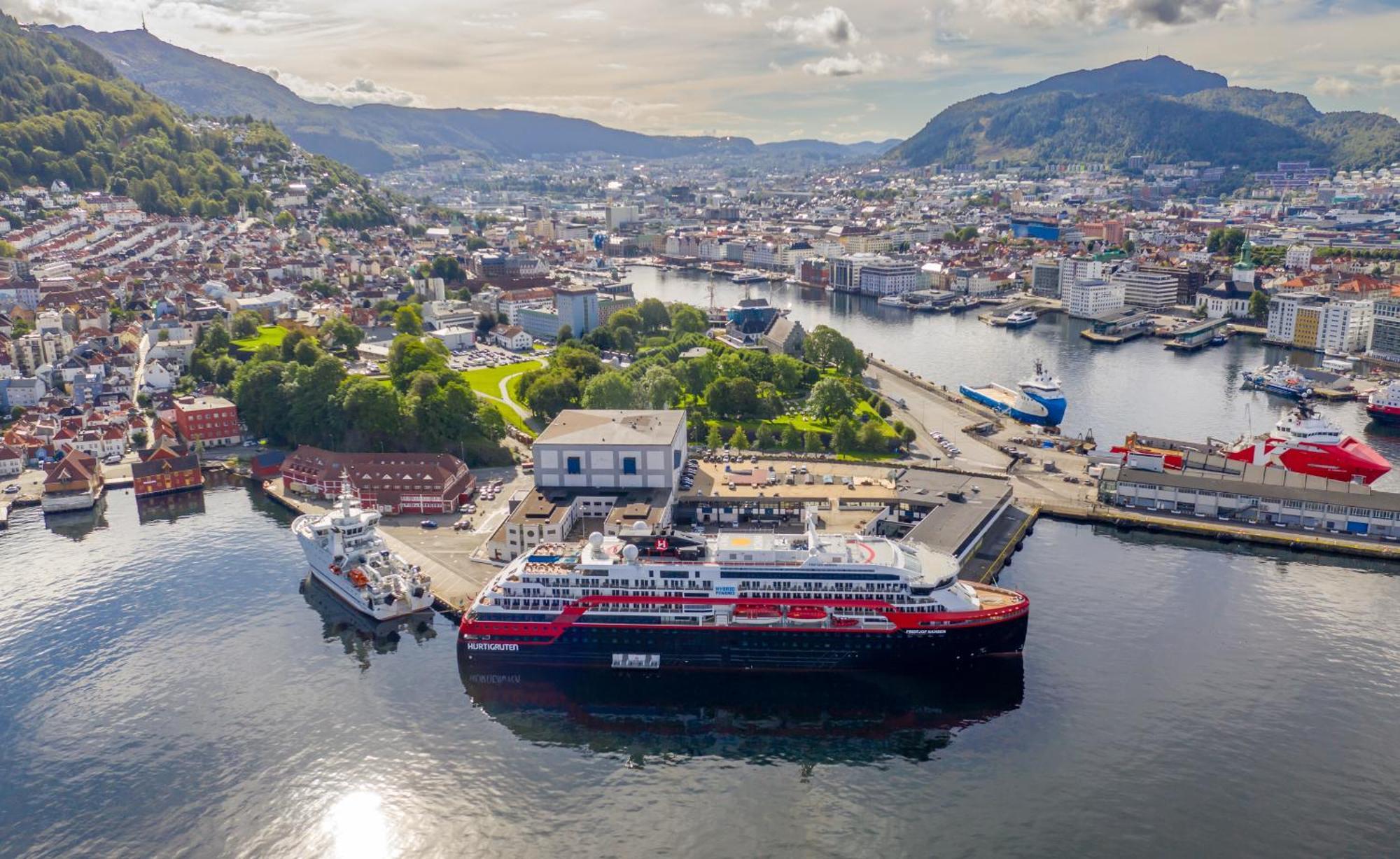 Roomsly I Next To Bryggen With Balcony Apartamento Bergen